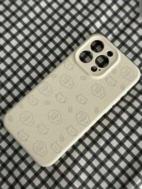 Cute Cat & Fish Cream Silicone Case